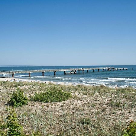 Nah Am Meer, Ruhige Lage, Gratis Nutzung Vom Ahoi Erlebnisbad Und Sauna In Sellin - Haus Inselblick Fewo 02 Goehren  Exterior foto