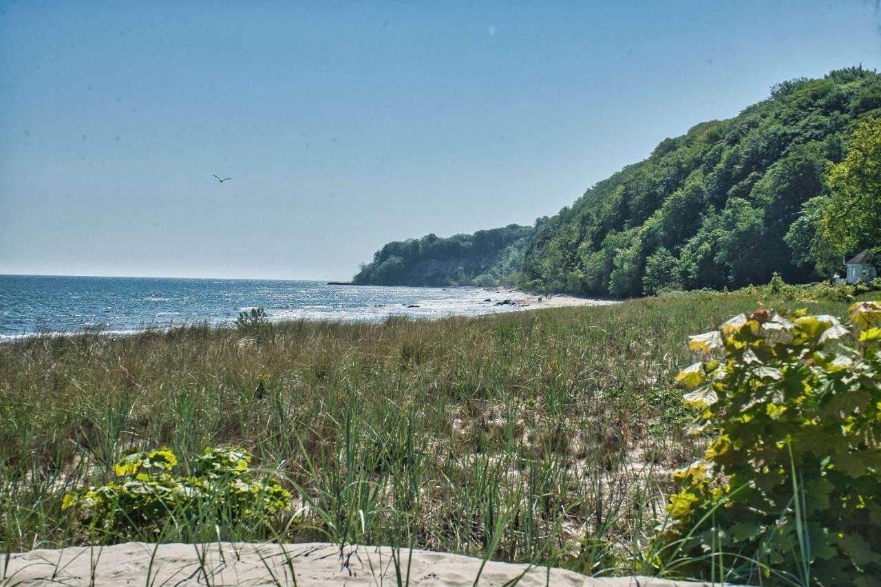 Nah Am Meer, Ruhige Lage, Gratis Nutzung Vom Ahoi Erlebnisbad Und Sauna In Sellin - Haus Inselblick Fewo 02 Goehren  Exterior foto